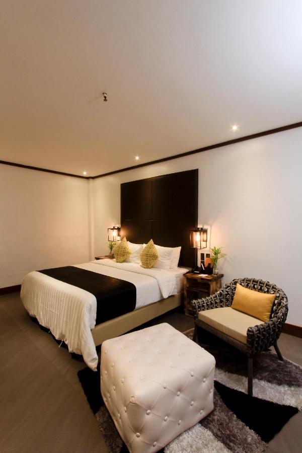 The Bourke Hotel Davao City Exterior foto